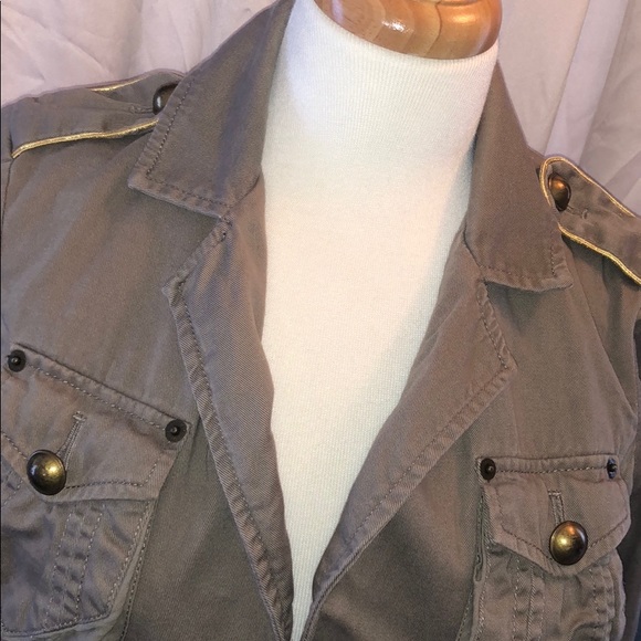 The Limited size small worn once - Picture 4 of 8